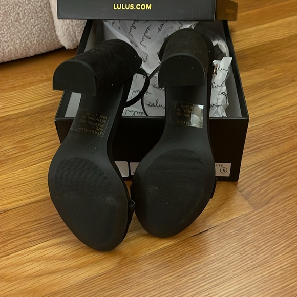 Lulu’s black heels - Picture 3 of 3
